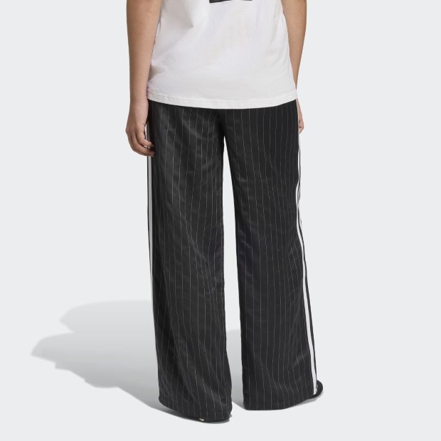   レディースパンツ ブラック 23区 パンツ 「新色追加/洗える」ストレッチジョーゼット ワイドパンツ