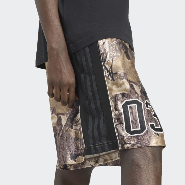 ADIDAS ORIGINALS カモフラージュ ショーツ マルチカラー ｜アパレル