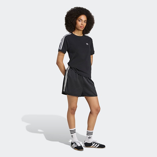 【関税・送料込み】adidas ラッフルスリーストライプス ショーツ レディース ADIDAS ORIGINALS サテン ショーツ ラッフル スリー