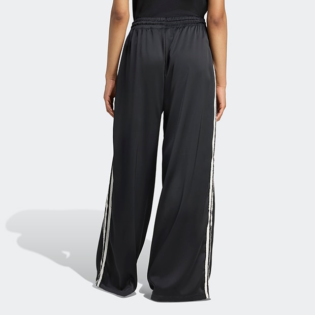 新品L Adidas 3-Stripesワイドパンツ ブラックJV9943 レディース ADIDAS ORIGINALS サテン ワイドレッグパンツ