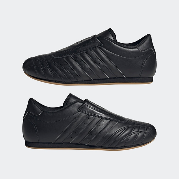 新品未使用‼️adidas 50周年 セットアップ ブラックピンク❤リサモデル 新品未使用‼️adidas 50周年 セットアップ ブラックピンク