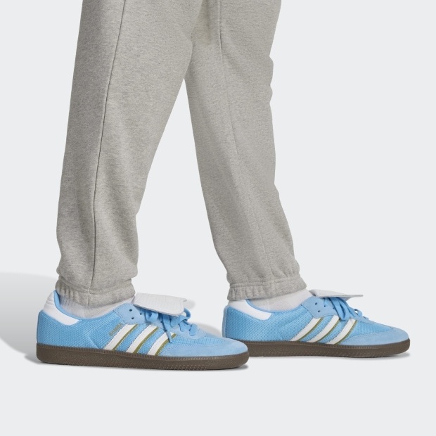 adidas オリジナル　トレフォイルロゴ 3本ライン グレージャージパンツ トレフォイル エッセンシャルズ フレンチテリーパンツ ミディアム