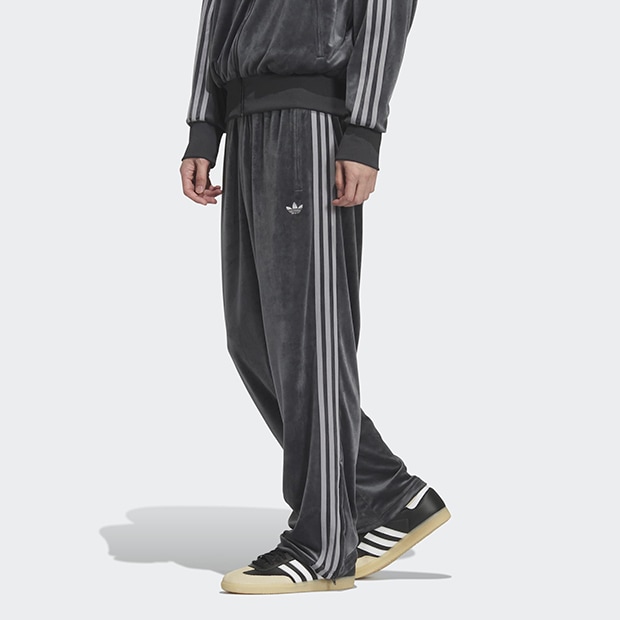新品　adidas トラックパンツ　ベロア　グレー アディダス ベロア トラックパンツ - グレー | アディダス ジャパン