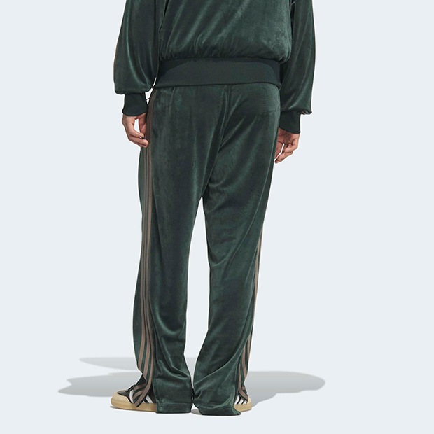 アディカラー FB TP ベロア トラックパンツ シャドーグリーン