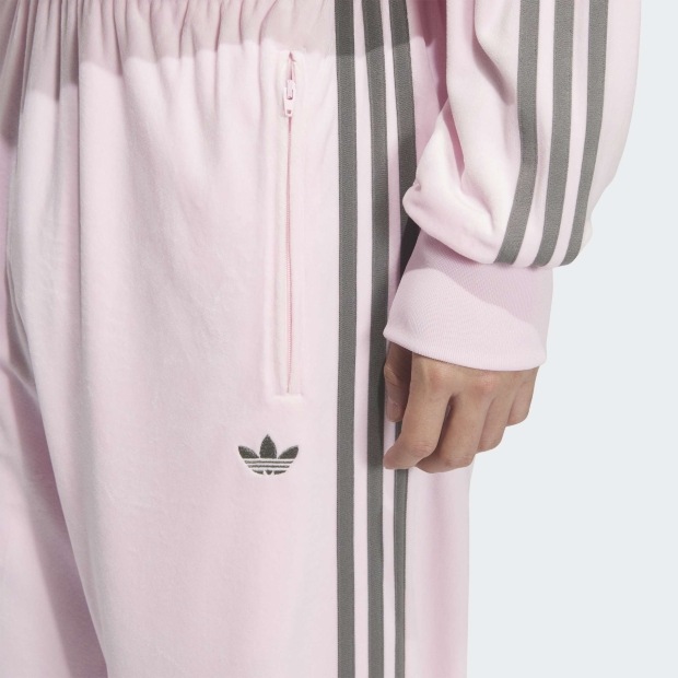 【adidas originals】ジャージ トラックパンツ ピンクSほぼ未使用 adidas originals】ジャージ トラックパンツ ピンクSほぼ未使用
