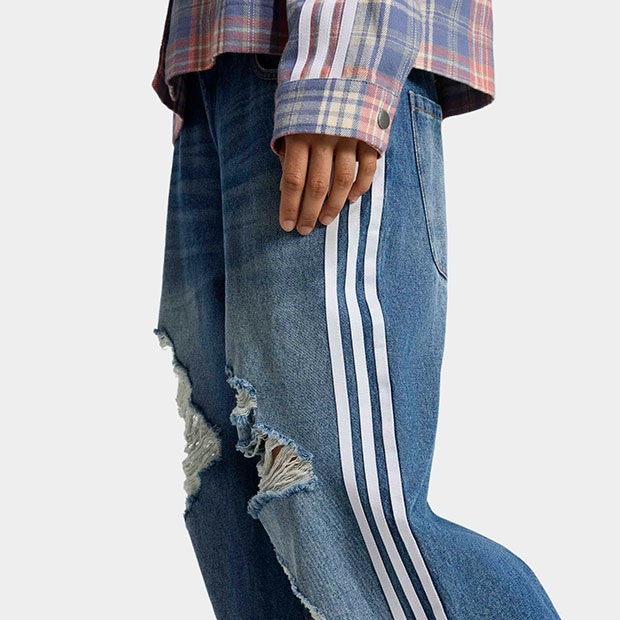 レディース ADIDAS ORIGINALS ルーズデニム ディストレスト パンツ レディース ADIDAS ORIGINALS ルーズデニム ディストレスト パンツ