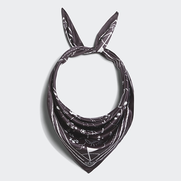 ピン&スカーフ　ブラック　