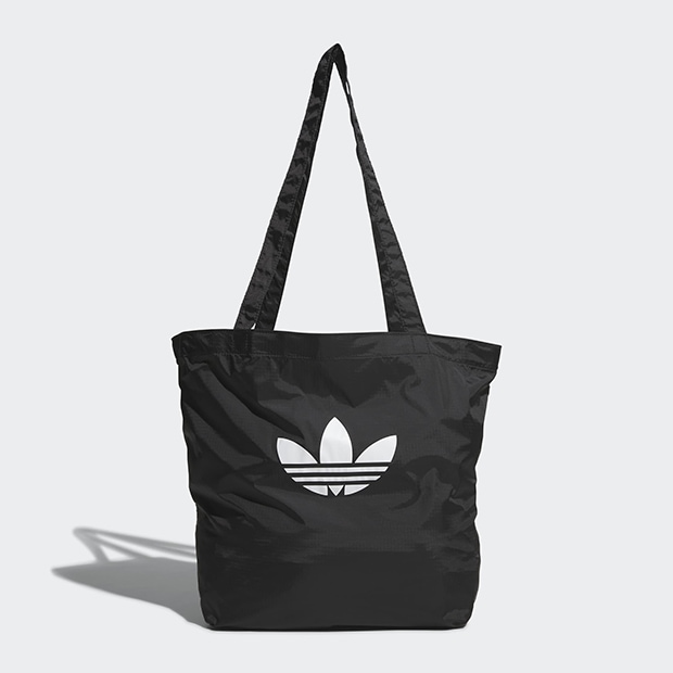 スニーカーヘッズ バッグ　ブラック　