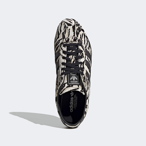【美品】adidas Tokyo ブラック/ホワイト 　レザースニーカー レディース トーキョー TOKYO opt32 オフホワイト×コアブラック