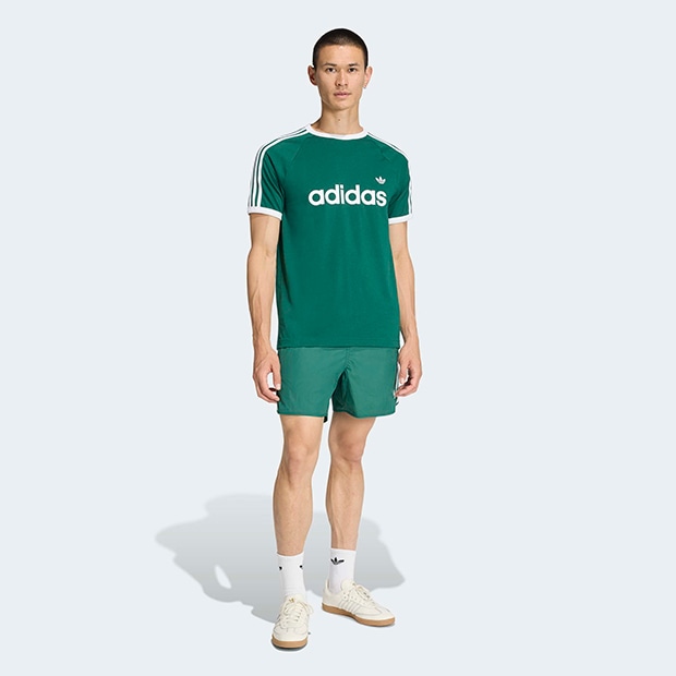 メンズ アディカラー スリーストライプス スリム リンガー Tシャツ　カレッジグリーン　