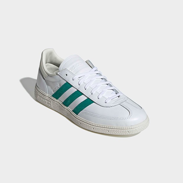 メンズ ハンドボール スペツィアル HANDBALL SPEZIAL FOR UABAN RESERCH DOORS oqx64 クラウドホワイト×エキップメントグリーン