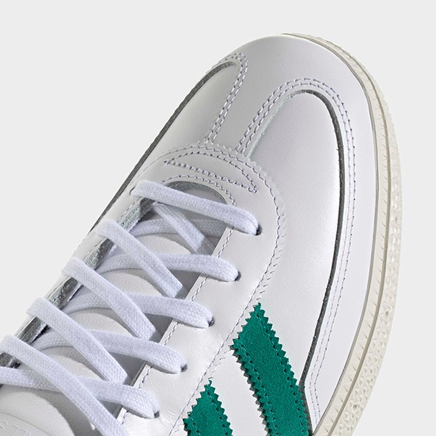 メンズ ハンドボール スペツィアル HANDBALL SPEZIAL FOR UABAN RESERCH DOORS oqx64 クラウドホワイト×エキップメントグリーン