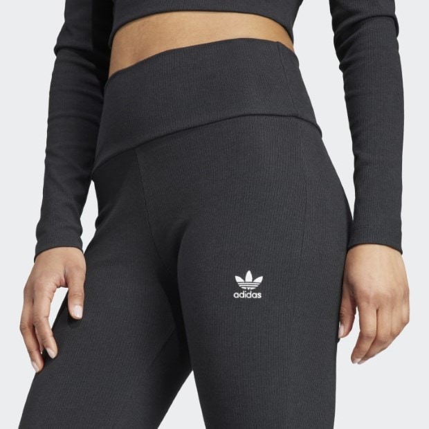 レディース エッセンシャルズ リブ フレアパンツ ブラック ｜アパレル