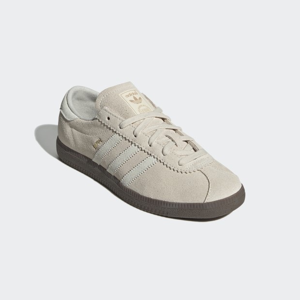 【本物保証 /関税・送料無料】adidas Originals Women's Bern As part of adidas' famed City Series, the Adidas Bern pays