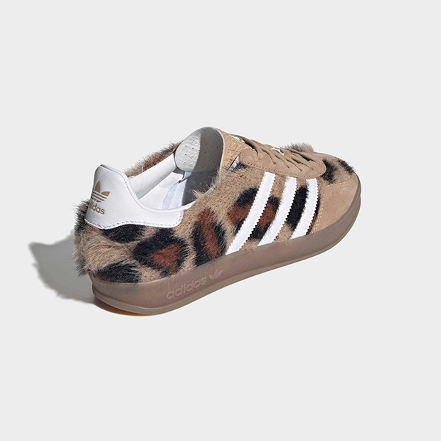 レディース ガゼル インドア MH FOR アトモス ピンク GAZELLE INDOOR MH FOR ATMOS PINK oog68　ウォームサンドストーン×クラウドホワイト　