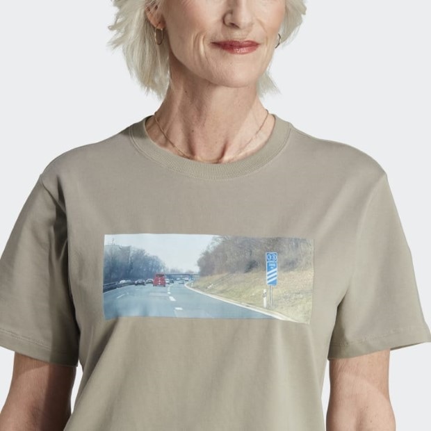 レディース ADIDAS ORIGINALS × KSENIASCHNAIDER グラフィックTシャツ