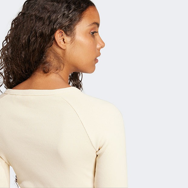 レディース リブ長袖クロップトップ クリームホワイト ｜アパレル