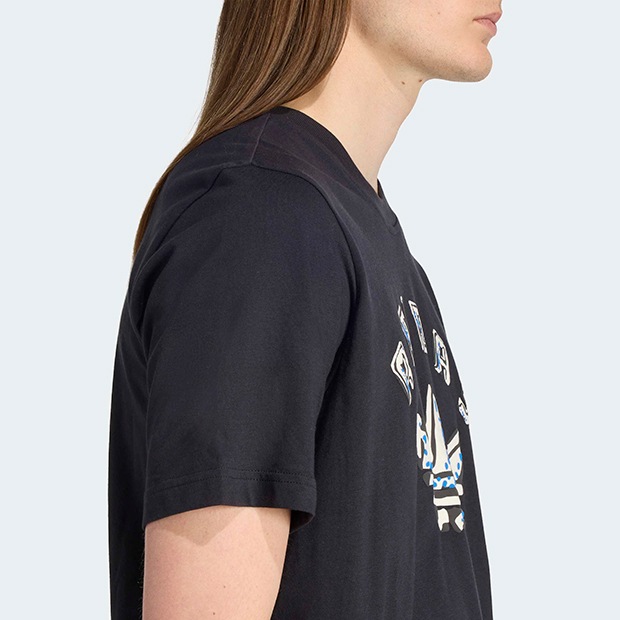 グラフィック 半袖Tシャツ　ブラック　