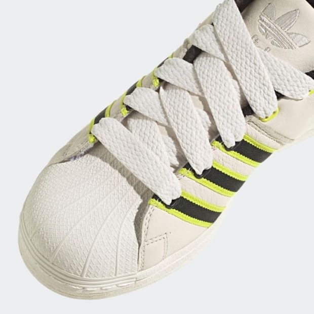 スーパースター SST MODIFIED  mcg51  チョークホワイト×コアブラック×オフホワイト　