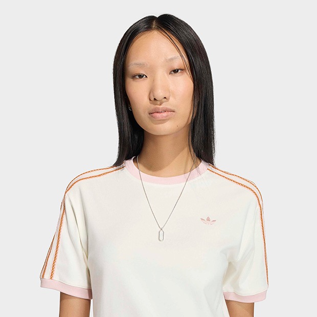 レディース アディダス オリジナルス サマーグロー アドバンスド スリーストライプス 半袖 Tシャツ　オフホワイト　