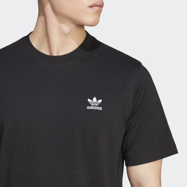 トレフォイル エッセンシャルズ 半袖Tシャツ ブラック ｜すべての商品
