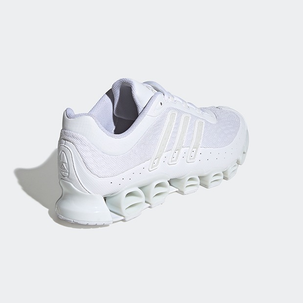 メガライド MEGARIDE njf83 クラウドホワイト×グレーワン ｜シューズ