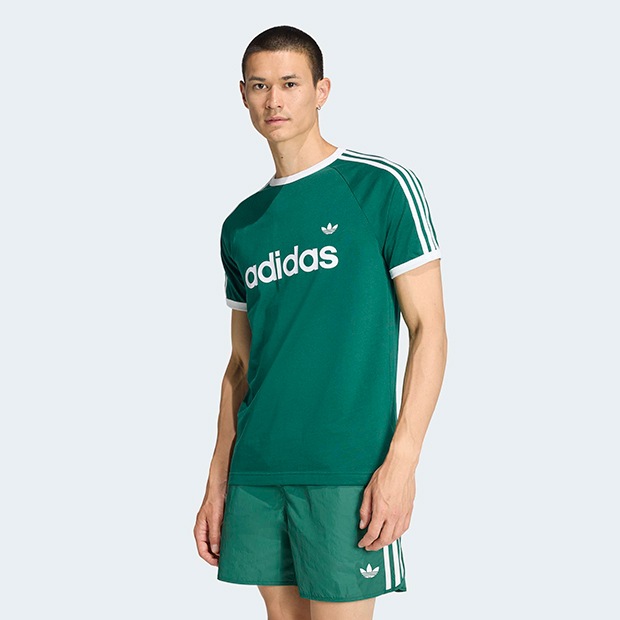 メンズ アディカラー スリーストライプス スリム リンガー Tシャツ　カレッジグリーン　
