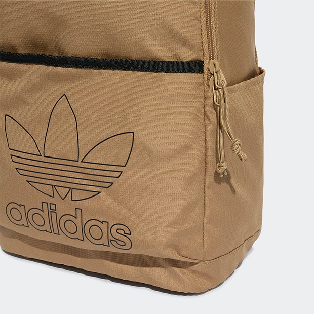 アディカラー バックパック カードボード