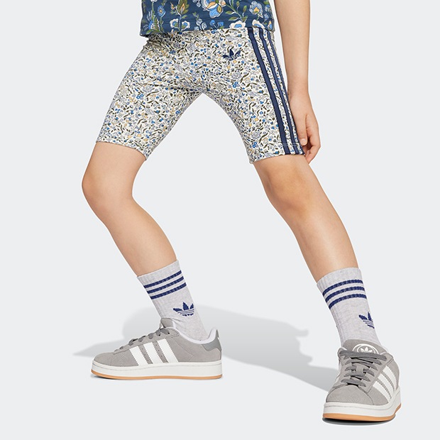 ジュニア キッズ ADIDAS ORIGINALS × LIBERTY LONDON 半袖 シャツ セットアップ　ナイトインディゴ×マルチカラー　