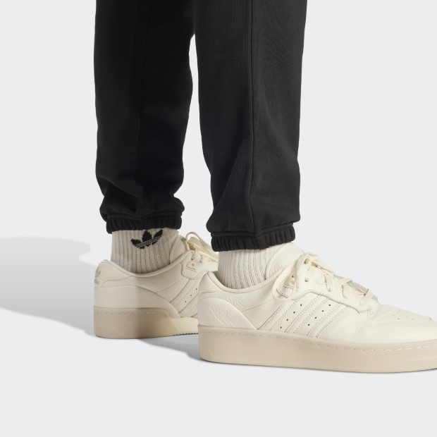 トレフォイル エッセンシャルズ フレンチテリーパンツ ブラック