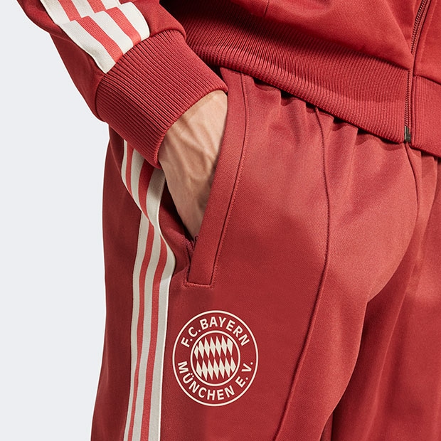 adidas バイエルンミュンヘン 24/25 トレーニングトップ