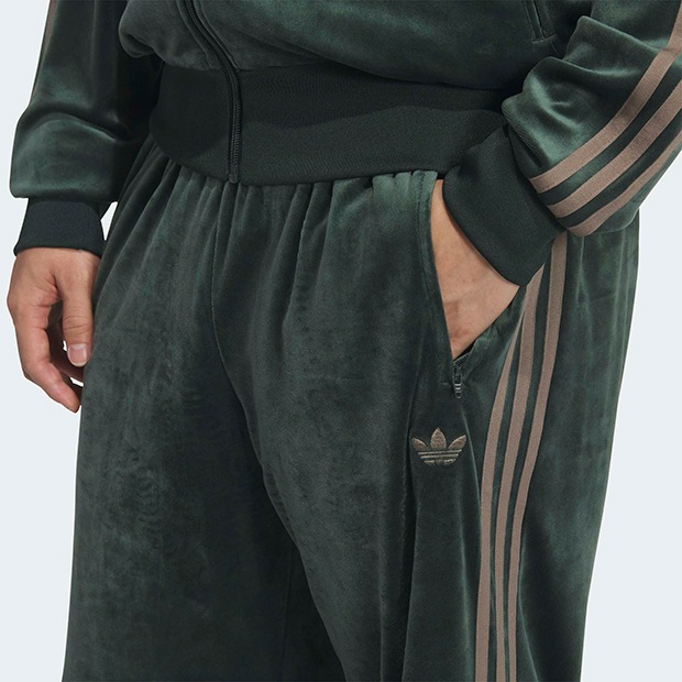 アディカラー FB TP ベロア トラックパンツ シャドーグリーン