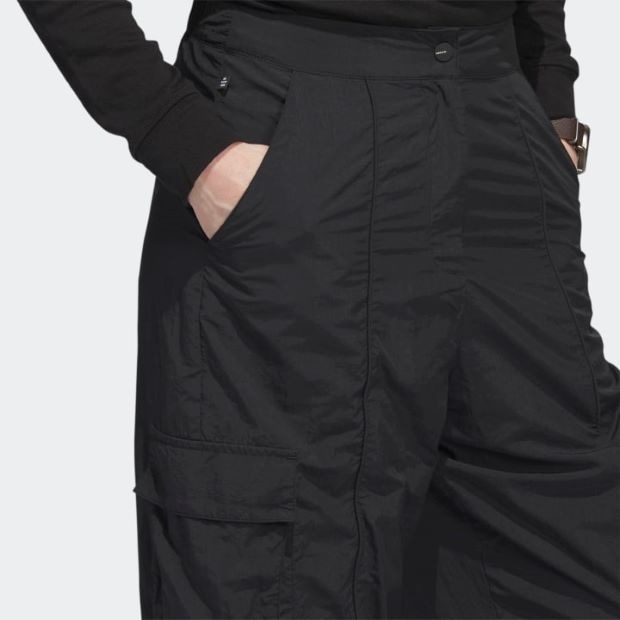 エッセンシャルズ ナイロンパンツ SSENSE限定 エッセンシャルズ ナイロンパンツ SSENSE限定