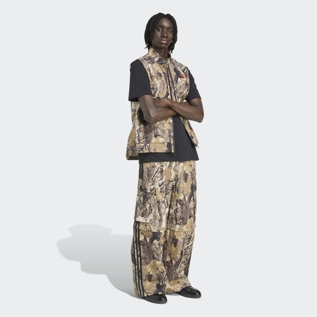 adidas オリジナルス 迷彩 カーゴ ジップオフ パンツ すぐ届く アディダス オリジナルス 迷彩 カーゴ ジップオフ パンツ マルチ
