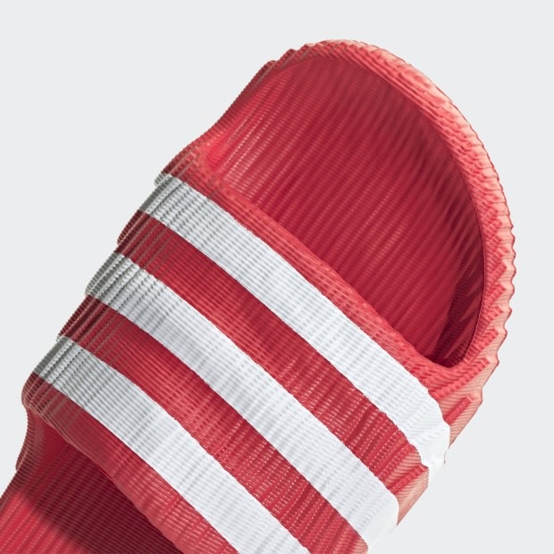 アディレッタ 22 サンダル ADILETTE 22 SLIDES njr03 ベター