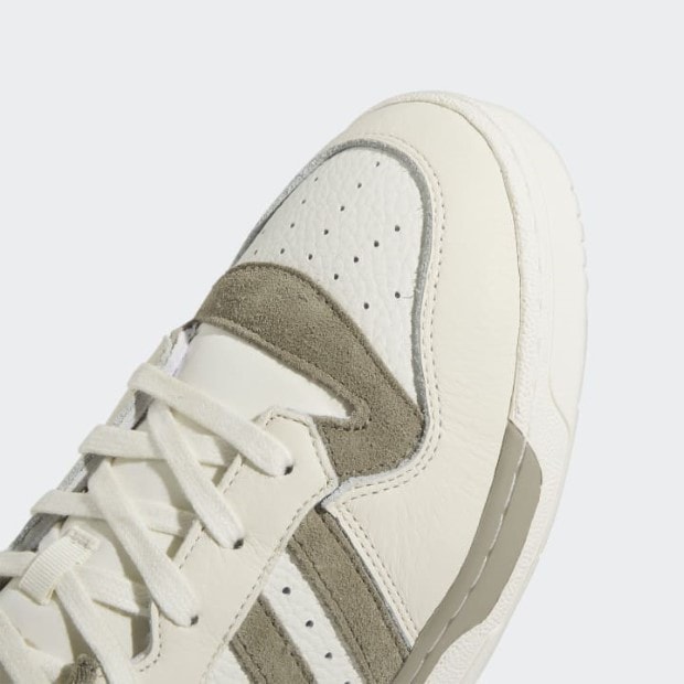 ライバルリー 86 ロー / RIVALRY 86 LOW オフホワイト×コアブラック