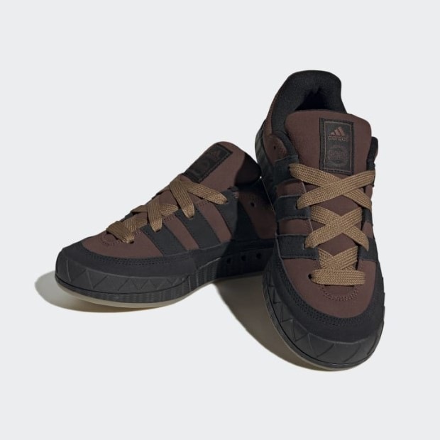 アディマティック  ADIMATIC   mbu97　パントーン×コアブラック×ガム