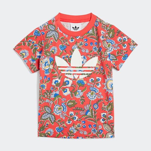 ジュニア ベビー ADIDAS ORIGINALS × LIBERTY LONDON 半袖Tシャツ セットアップ　セミルシッドレッド×マルチカラー　
