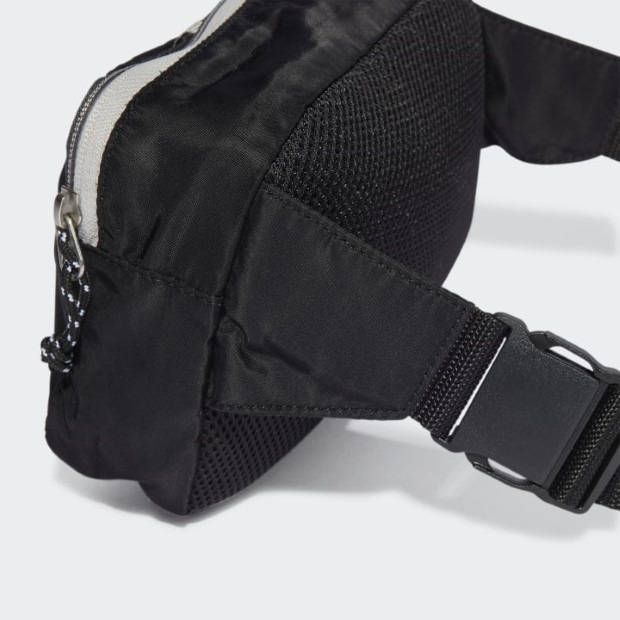 アディカラー アーカイブ ウエストバッグ ブラック ｜アクセサリー