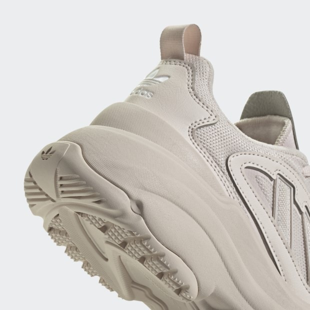 adidas オズガイア試着のみの美品♡