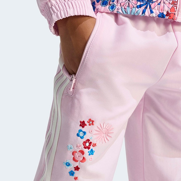 ジュニア キッズ ADIDAS × LIBERTY LONDON ウーブン トラックスーツ クリアピンク