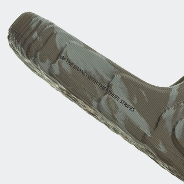 アディレッタ 22 サンダル  Adilette 22 Slides  mdf05  サオリーブストレータ×シルバーグリーン×コアブラック　