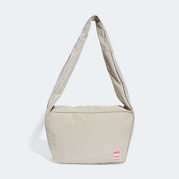 ウォバッシュ ラージ クロスボディバッグ ベージュ ｜アクセサリー