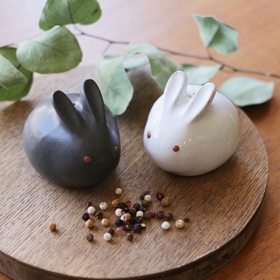 ウサギ　S/P(塩･コショウ入れ)