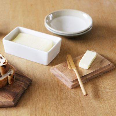 200ｇのバターがちょうどよく収まるバターケース　木の道具店　全３色