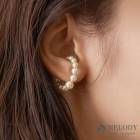 日本製 グラデーションパールイヤーカフ 片耳用 金属アレルギー対応