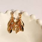 ビジューが連なる、繊細な印象のマーキスじゃらピアス/イヤリング