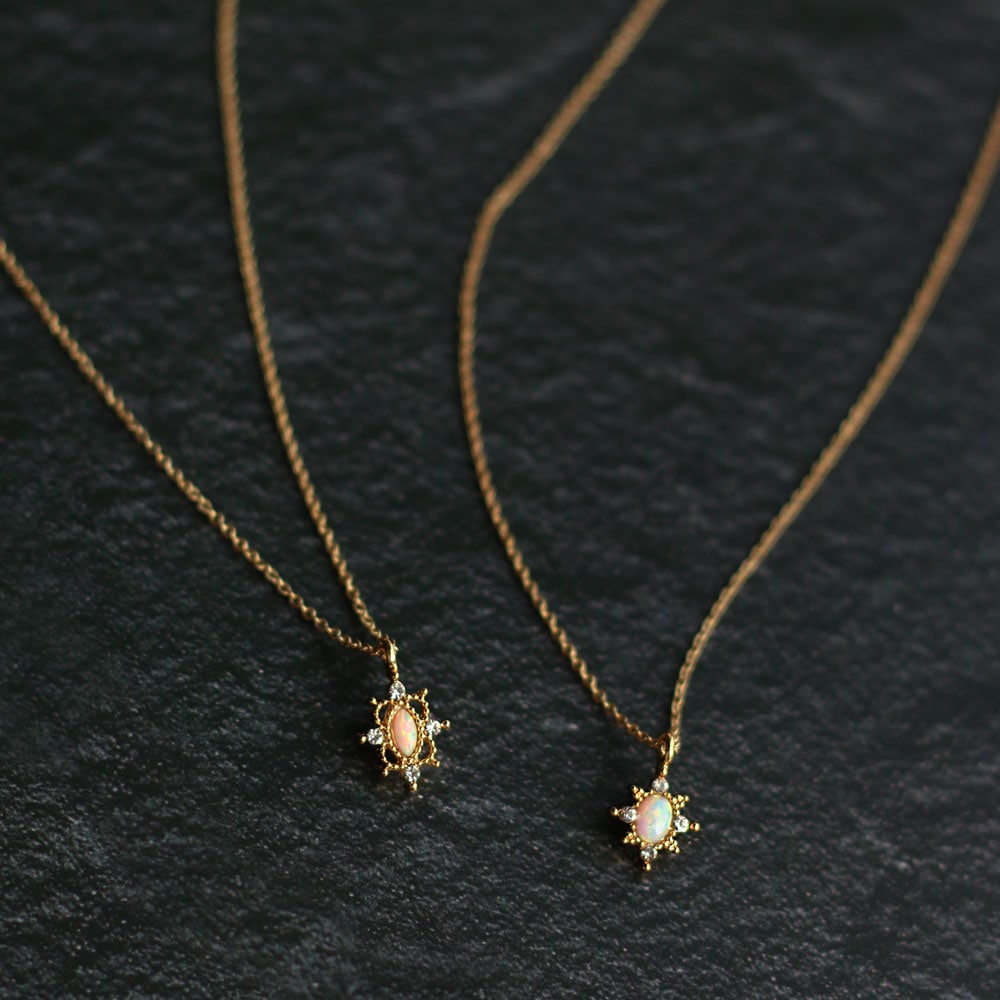 日本製 淡いユニコーンカラーが可愛い 小さめオパールネックレス