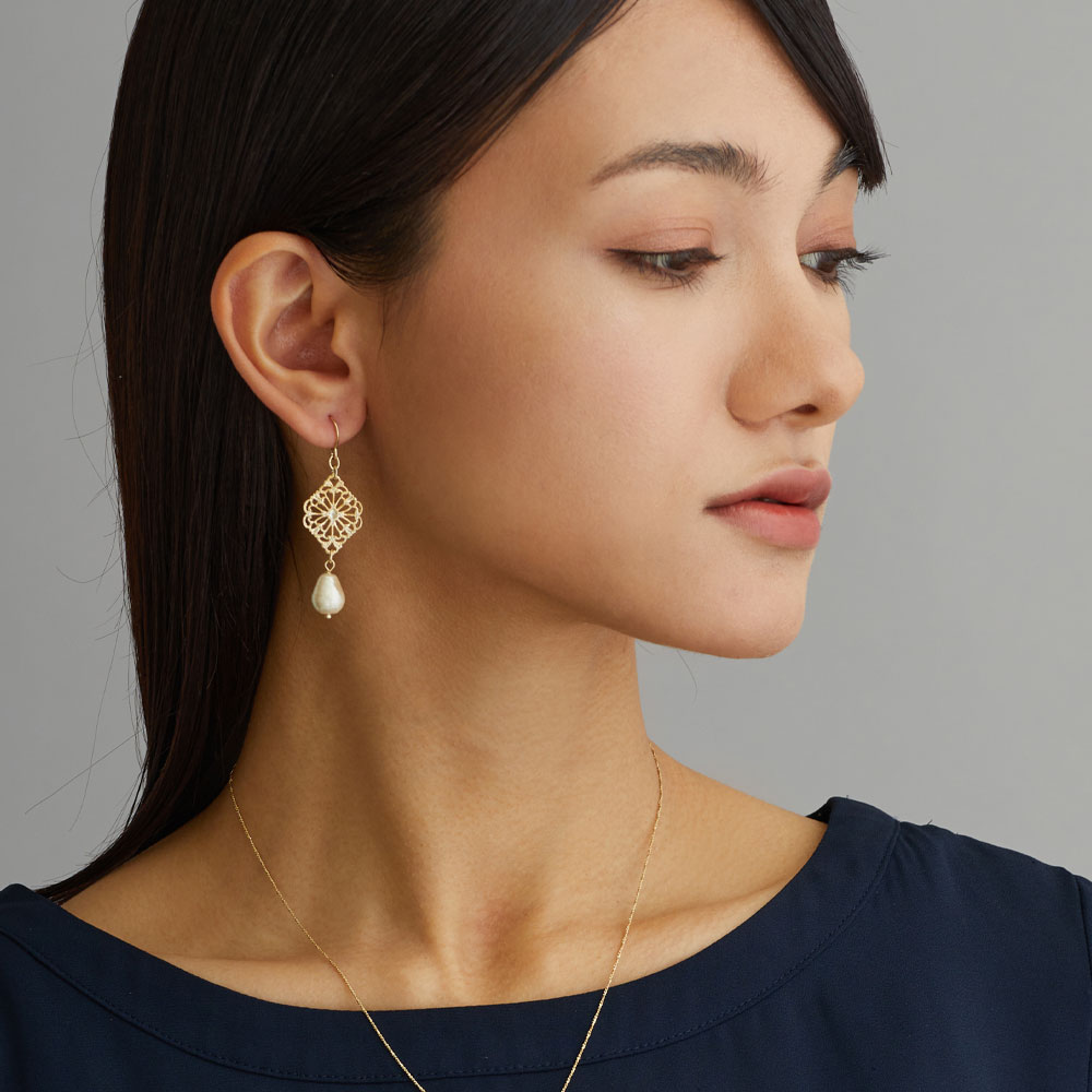 送料無料 日本製 透かしシェイプorフラワーのコットンパールピアス