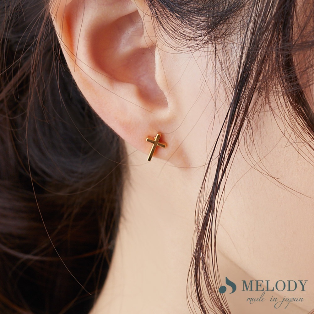 金色 クロスモチーフ 片耳用ピアス 送料無料 日本製 主張しすぎない存在感がオトナな、クロス